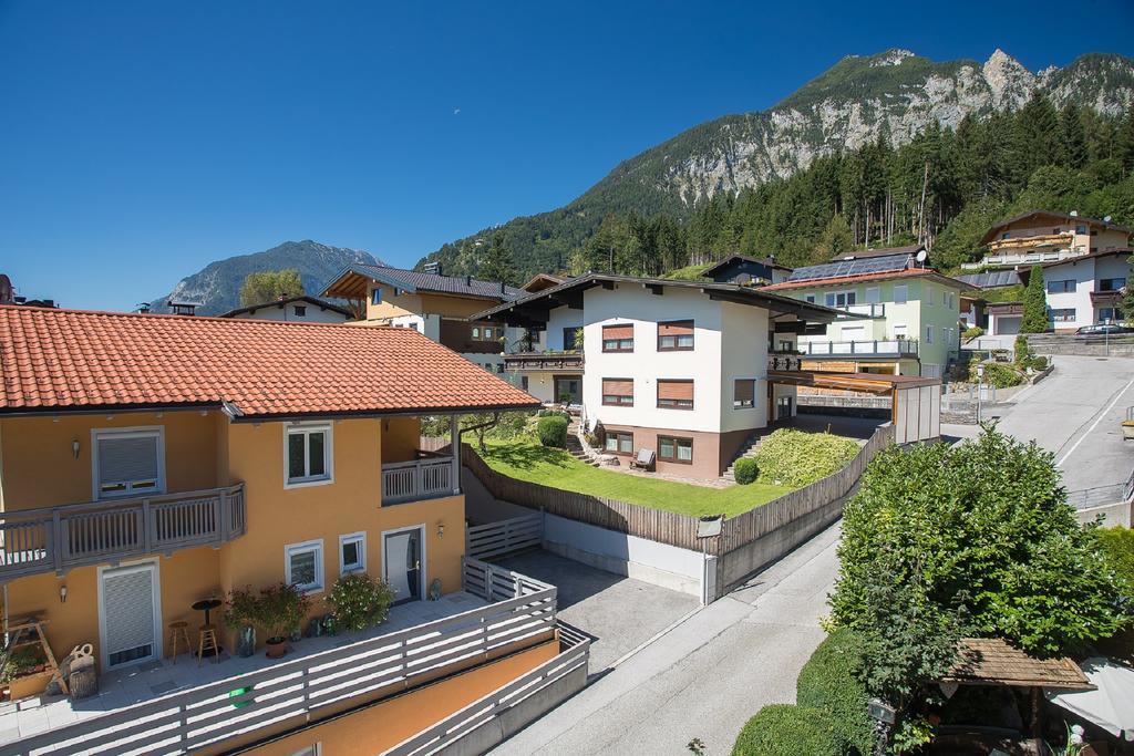 Gaestehaus Waldrand Garni Wiesing Exterior foto