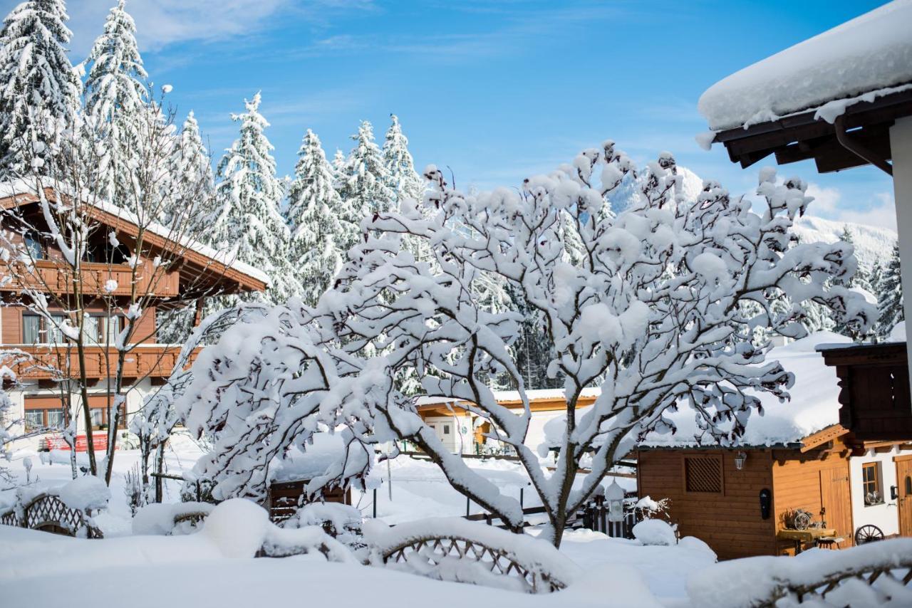 Gaestehaus Waldrand Garni Wiesing Exterior foto